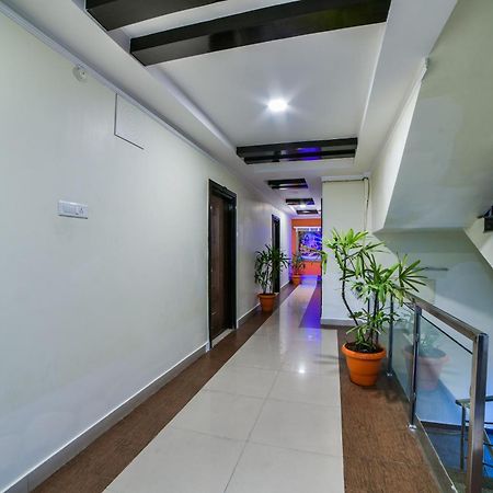 Hotel Oyo Surya Teja Residency Khammam Esterno foto