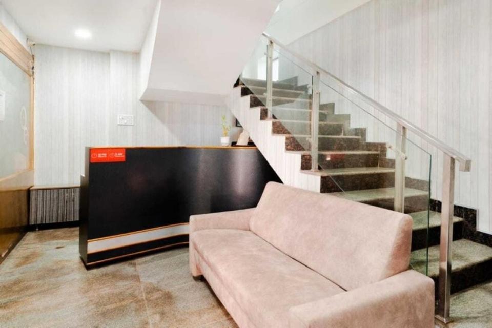 Hotel Oyo Surya Teja Residency Khammam Esterno foto
