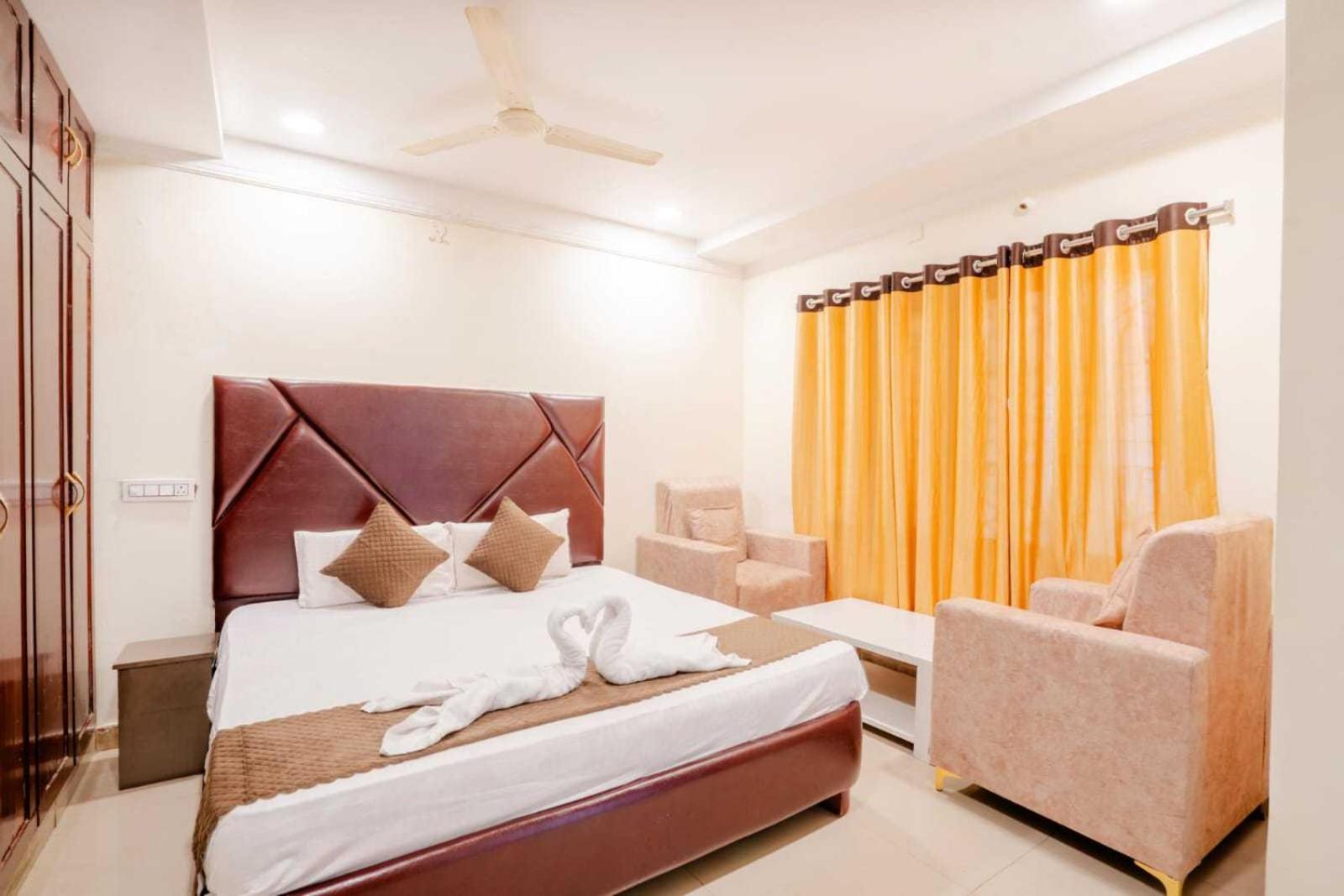 Hotel Oyo Surya Teja Residency Khammam Esterno foto