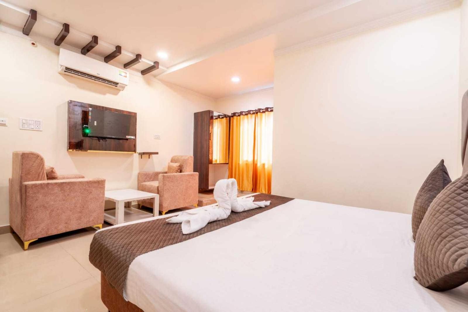 Hotel Oyo Surya Teja Residency Khammam Esterno foto